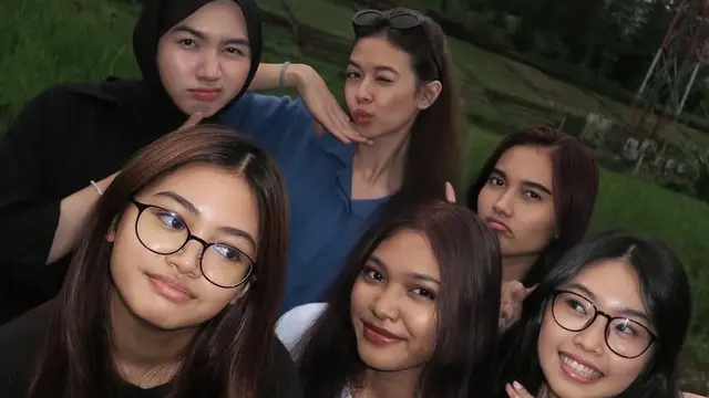 Wajah Natural nan Glowing Yuki Kato di Ulang Tahun ke-30. [@yukikt]