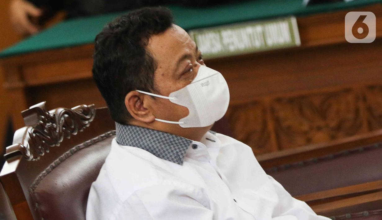 Terdakwa Kuat Ma'ruf saat menjalani  sidang tuntutan kasus pembunuhan berencana terhadap Brigadir Nofriansyah Yosua Hutabarat atau Brigair J di Pengadilan  Negeri Jakarta Selatan, Senin (16/1/2023). Pembunuhan terhadap Brigadir J terjadi pada Jumat, 8 Juli 2022 di rumah dinas Sambo nomor 46 yang terletak di Kompleks Polri, Duren Tiga, Jakarta Selatan. (Liputan6.com/Herman Zakharia)