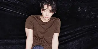 Selain punya suara yang indah, Chansung 2PM juga berbakat saat berakting. Sejak tampil di Unstoppable High Kick, ia pun banyak menerima tawaran untuk bermain di judul yang berbeda. (Foto: instagram.com/hwangchansung)