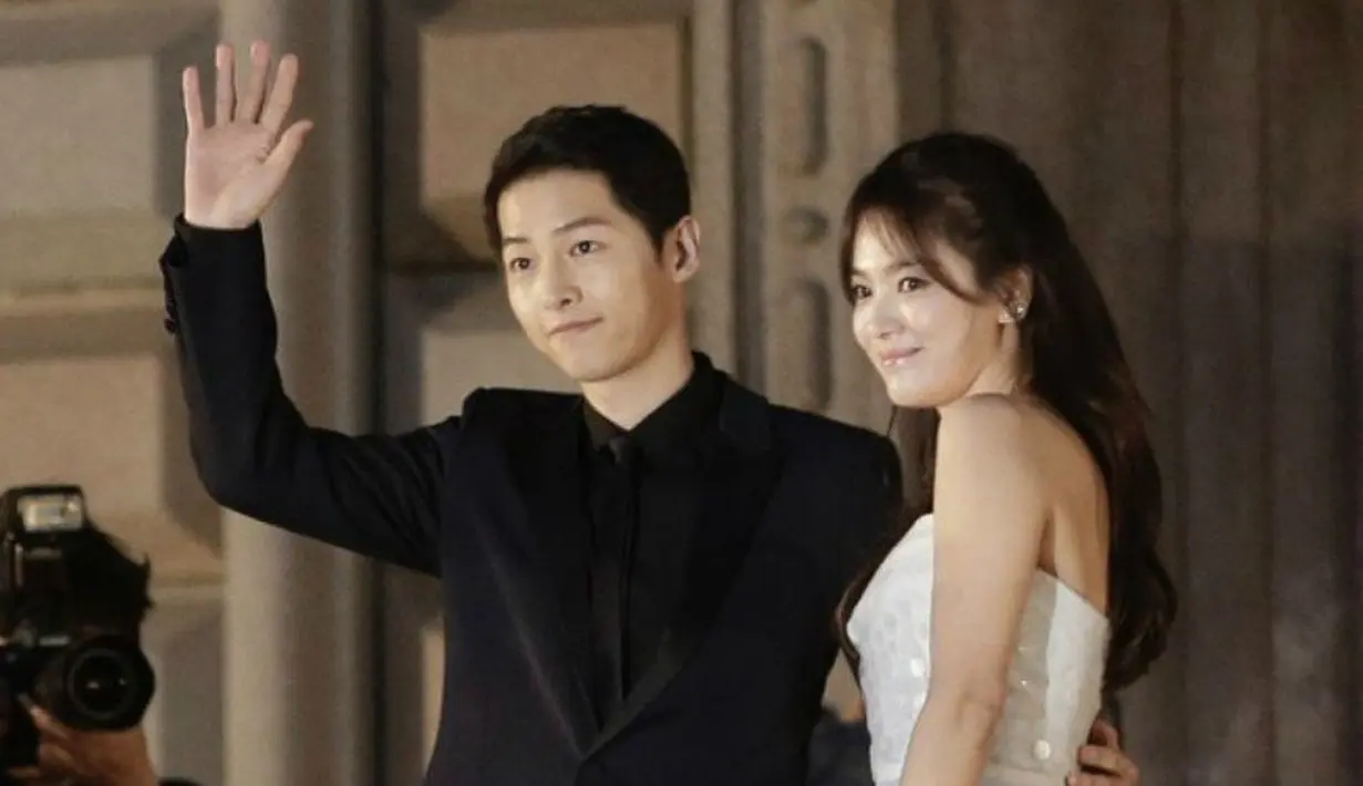 Seperti diketahui, Song Hye Kyo dan Song Joong Ki menikah pada 31 Oktober 2017 di Hotel Shilla. Pernikahan itu sendiri dilangsungkan secara tertutup. (Foto: Allkpop.com)