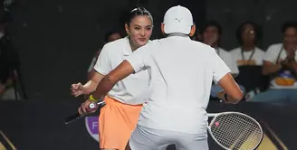 Ibnu Jamil dan Ririn Ekawati main tenis [Instagram/ibnujamilo]