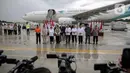 Presiden Joko Widodo memberikan keterangan saat melepas bantuan tahap tiga untuk penanganan gempa di Turki dan Suriah di di Base Ops Lanud Halim Perdana Kusuma, Jakarta, Selasa (21/2/2023). Jokowi mengungkapkan pemerintah Indonesia sebelumnya telah mengirimkan tim SAR dan tim medis dan rumah sakit lapangan untuk korban gempa Turki dan Suriah. (Liputan6.com/Faizal Fanani)