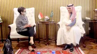 Menlu RI Retno Marsudi dengan Menlu Arab Saudi, Pangeran Faisal bin Farhan. (Dok: Kemlu RI)