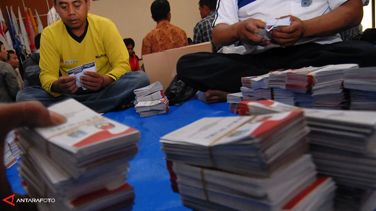 surat-suara-rusak2-130828b.jpg