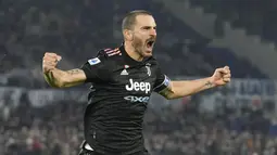 Dua gol Juventus diborong oleh Leonardo Bonucci melalui titik putih. Penalti pertama dia ciptakan di menit 23, sedangkan penalti kedua dicetaknya di menit 83. (AP/Andrew Medichini)