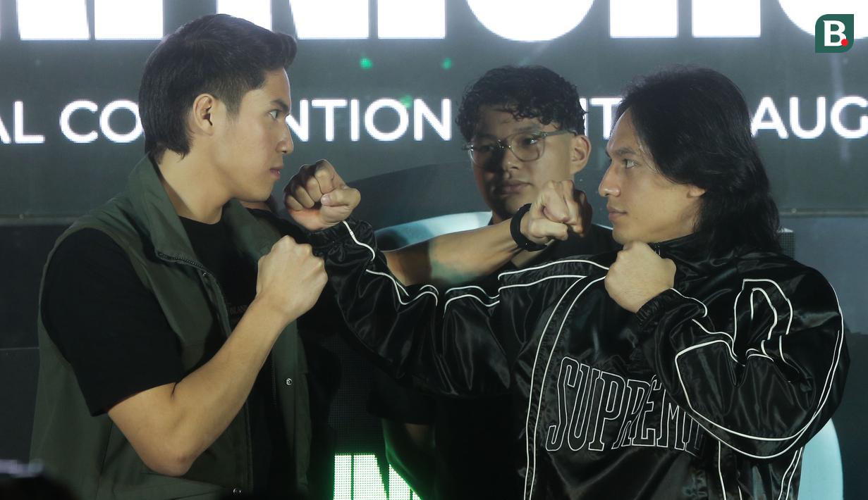 El Rumi dan Jefri Nichol siap kembali dipertemukan di ring tinju dalam Superstar Knockout Vol.3. Keduanya akan memperebutkan sabuk Influencer Championship Boxing (ICB) kelas internasional.(Bola.com/M Iqbal Ichsan)