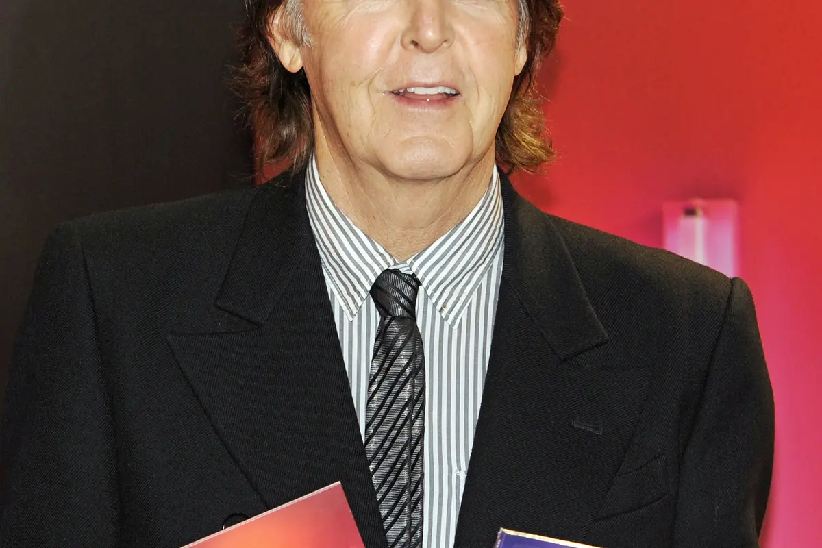 [Bintang] Paul McCartney