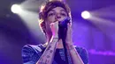 Ibunda Louis, Johannah mengunggah foto kemesraan Louis dan Freddie di akun jejaring facebook miliknya. (AFP/Bintang.com)
