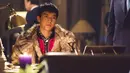 Tak ayal cerita Lee Seung Gi itu membuat para peserta Produce 38 meneteskan air mata. Mereka berempati kepada pemain drama Gu Family Book. (Foto: soompi.com)