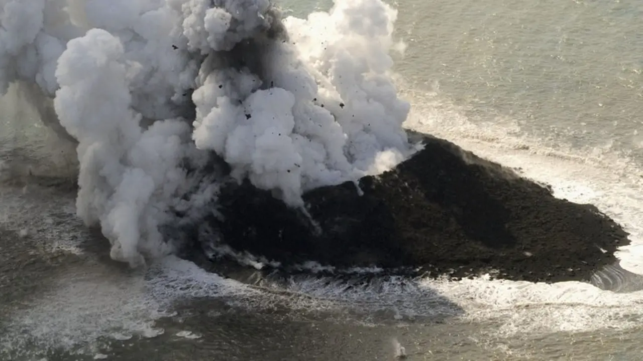 Gunung Api Jepang Meletus, Sejumlah Pendaki Terkubur Abu 