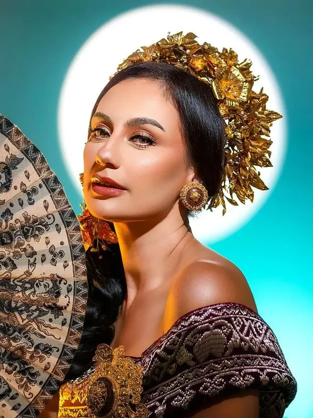 6 Gaya Marissa Nasution Jalani Pemotretan Pakai Baju Adat Bali, Anggun Banget