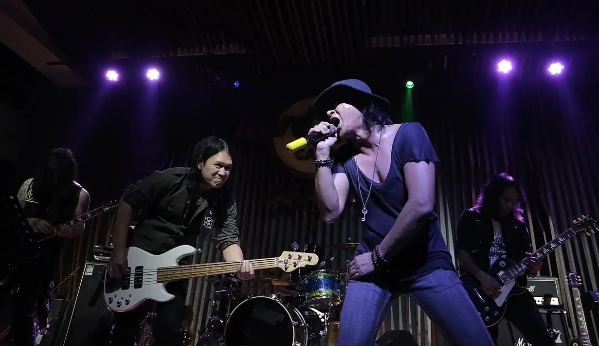 Lelang Gitar Megadeth