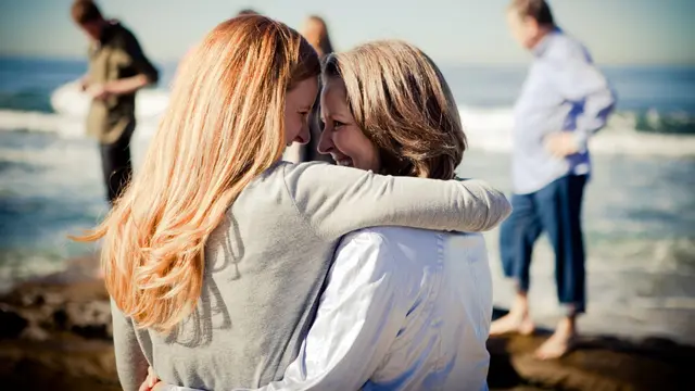 [Bintang] Happy Mothers Day: 6 Alasan Kamu Harus Merayakan Hari Ibu 2017