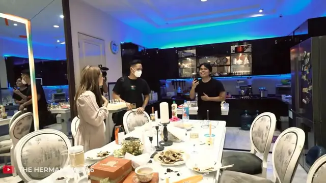 Calon Adik Ipar, Ini 6 Momen Ulang Tahun Thariq Halilintar Bareng Keluarga Aurel Hermansyah