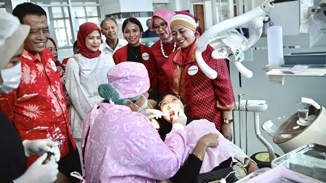 Waspadai Tingginya Konsumsi Gula, Perawatan Gigi Gratis Kembali Hadir di Surabaya dalam Rangka Bulan Kesehatan Gigi Nasional 2023