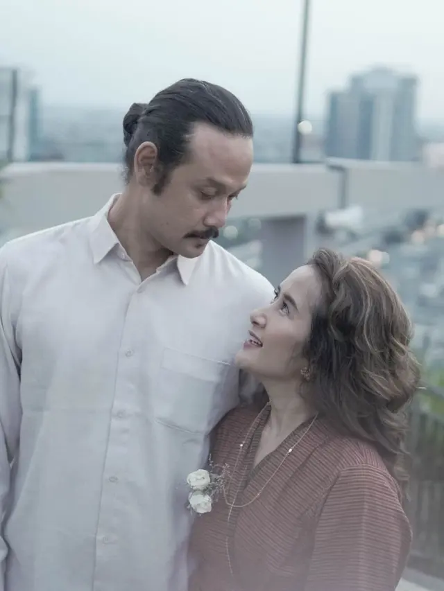 Widi Mulia dan suaminya, Dwi Sasono (https://www.instagram.com/p/CWAaoVqPywu/)