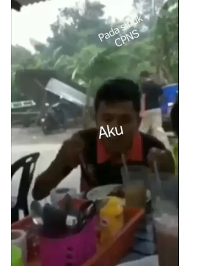 6 Meme Lowongan Pendaftaran CPNS, Ibu-Ibu Antusias Suruh Anaknya