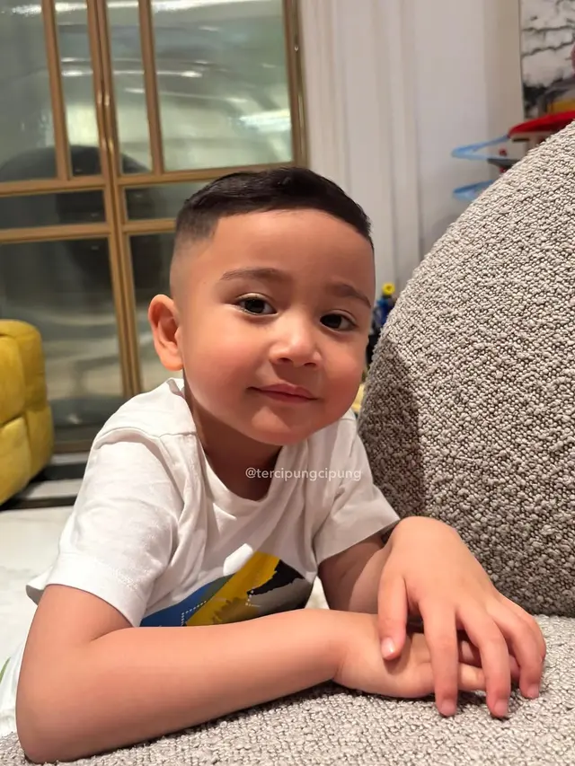 Potret Rayyanza Usai Potong Rambut (credit: instagram/tercipungcipung).