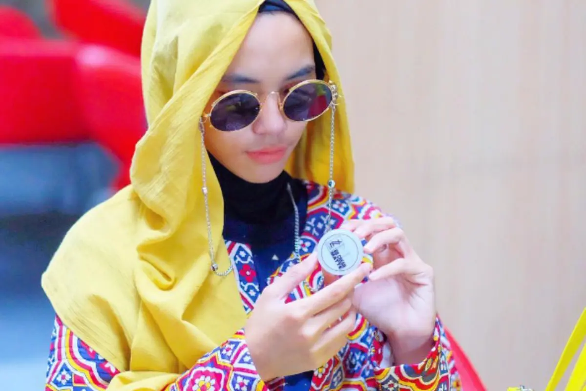 Tampil Berani dan Trendi pada Hijab Nuansa Kuning
