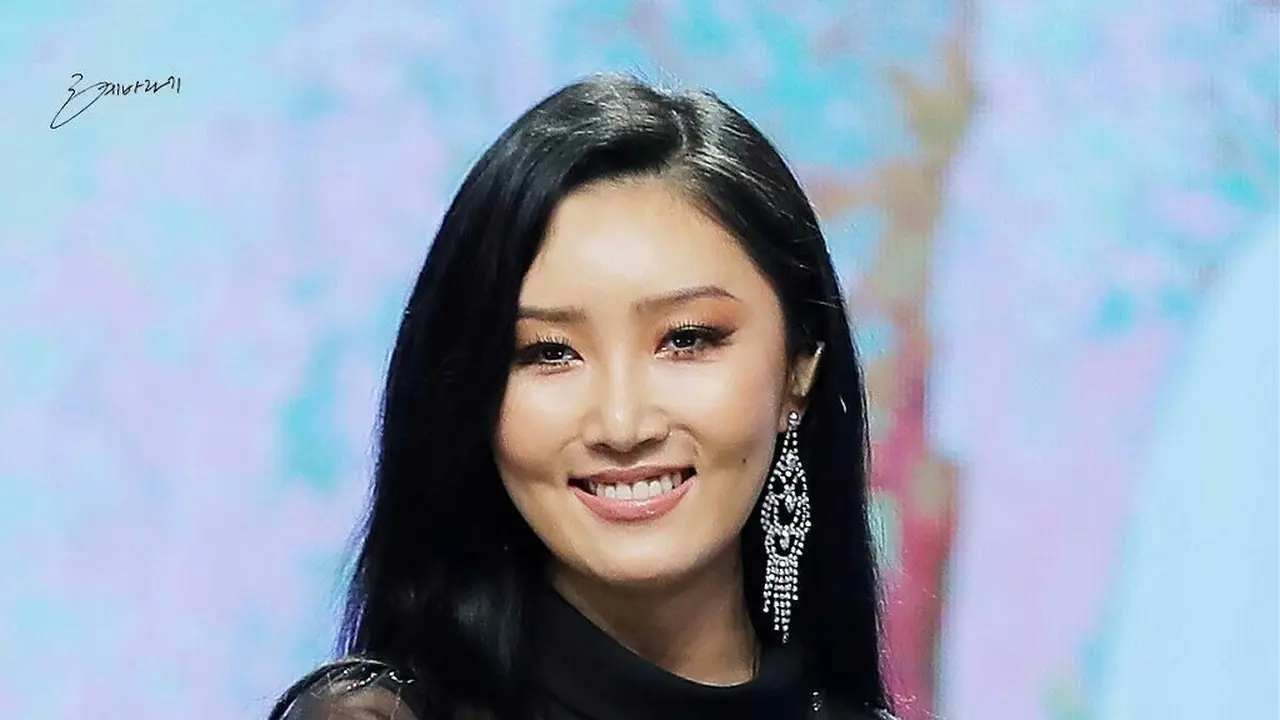 Hwasa MAMAMOO