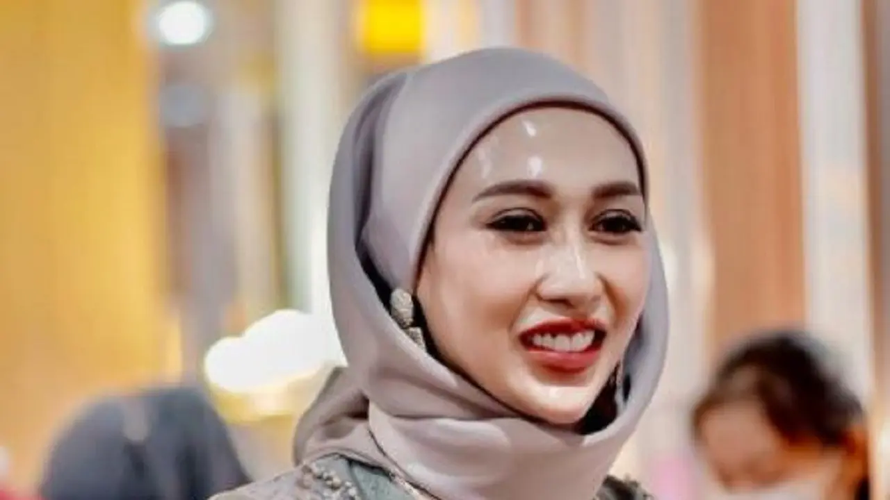 Reza Gladys