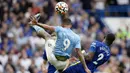 Manchester City juga tampil agresif dengan melepaskan 15 tembakan yang empat di antaranya akurat. (AP/Alastair Grant)