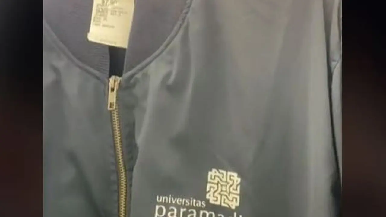 Lagi Thrifting di Amerika Serikat WNI Kaget Ketemu Jaket Kampus Indonesia