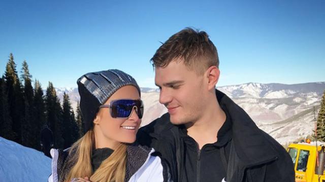 paris hilton diberikan cincin harga