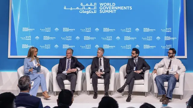 CEO sekaligus Creative Director Higround, Rustin Sotoodeh, berbicara mengenai masa depan gaming di World Governments Summit (WGS) 2026 di Dubai. Credit: akun IG @rust1n