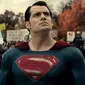 Henry Cavill, pemeran Superman. foto: henrycavillnews.com