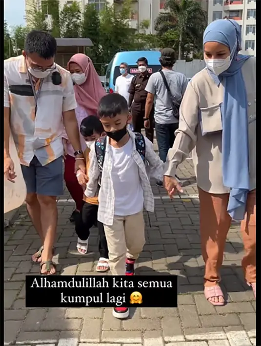 [Instagram/tya_ariestya]