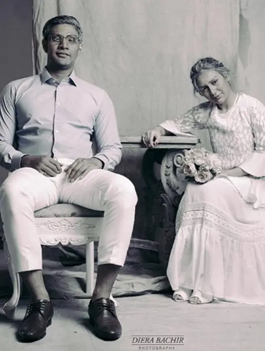 Salah satu foto prewedding yang cukup menarik perhatian ialah ketika Irish Bella dan Ammar Zoni berpenampilan seperti seorang telah menginjak usia senja. (Liputan6.com/IG/_irishbella_)