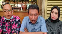 Direktur Utama PT Has Sambilawang Heru Susilo didampingi kuasa hukum perusahaan memberikan klarifikasi kepada media atas kasus dugaan korupsi proyek PT Pertamina. Foto (Liputan6.com / Panji Prayitno)