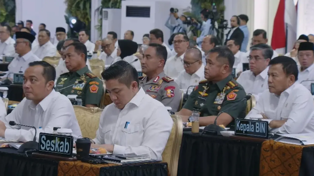 Nusron Wahid Hadiri Sidang Kabinet Paripurna 2 Tahun Prabowo-Gibran