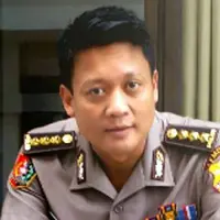 Direktur ResKrimUm Polda Metro Jaya Komisaris Besar Polisi Krishna Murti mengunggah video rencana penumpasan pelaku bom Sarinah. Seru abis!