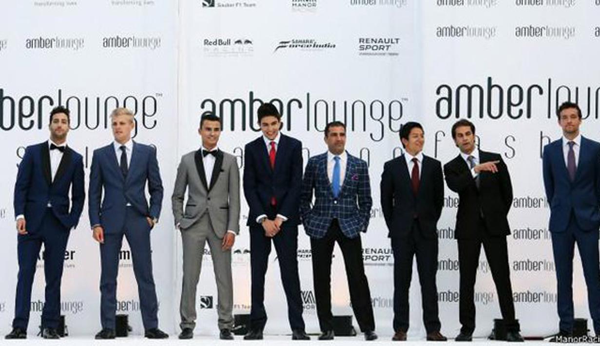 Rio Haryanto dan para pebalap F1 tampil diatas catwalk sebelum balapan di Monaco, (29/5/2016). (Bola.com/Twitter/Manor racing team)