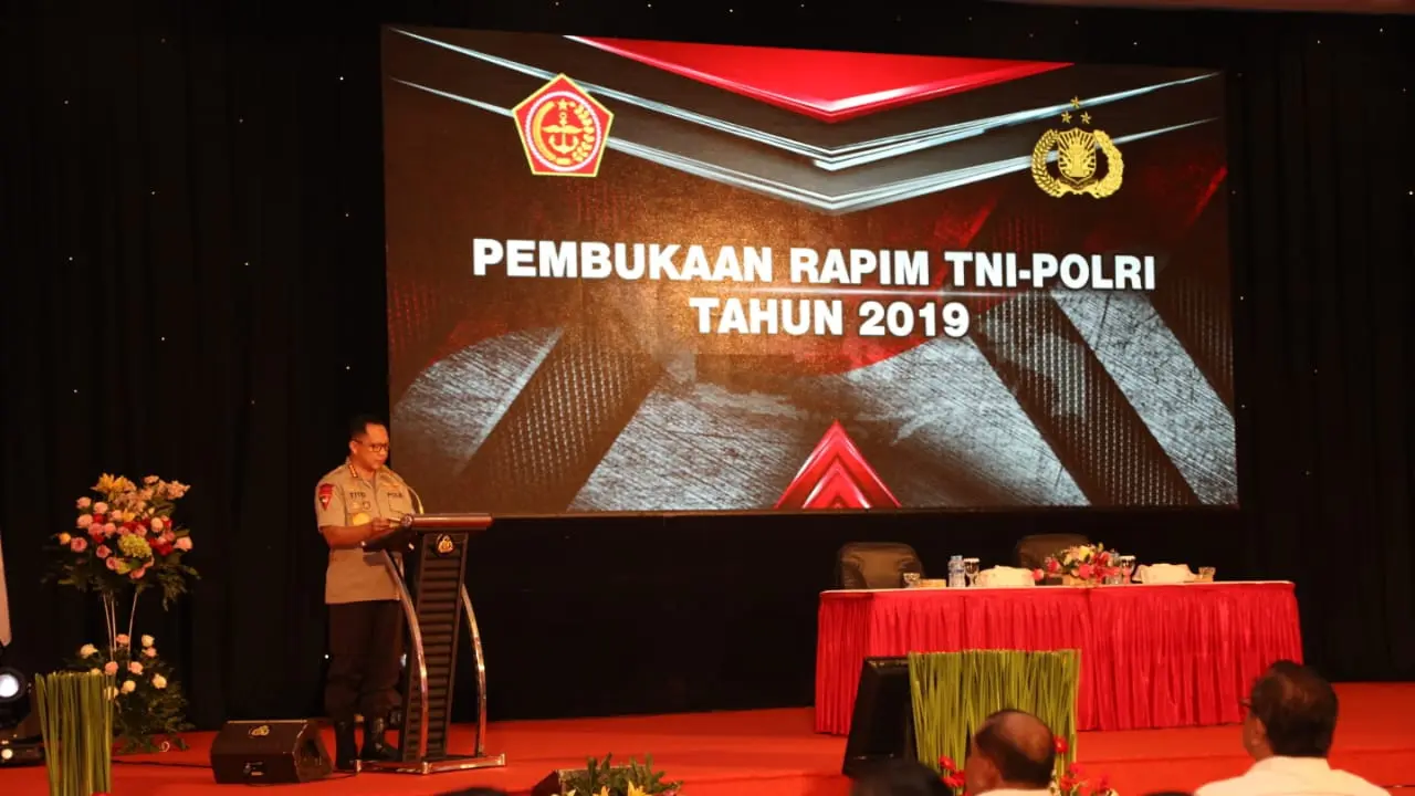 Kapolri Jenderal Muhammad Tito Karnavian memimpin Rapat Pimpinan (Rapim) TNI-Polri tahun 2019.