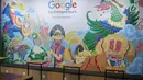 Mural di dinding yang menghiasi Menara Kibar di Jakarta, Selasa (29/8). Menara Kibar ini memeliki Google Lounge yang merupakan bagian dari kemitraan antara Kibar dan Google for enterprenuers. (Liputan6.com/Immanuel Antonius)