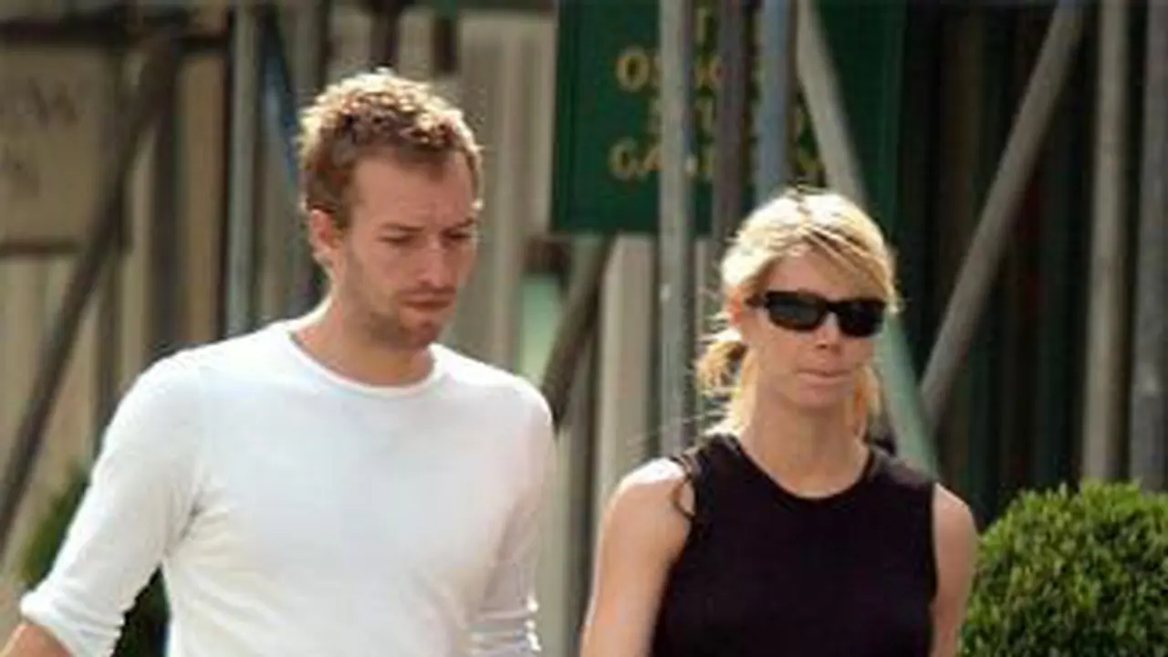 Chris Martin Tersiksa dengan Ketenaran Gwyneth Paltrow