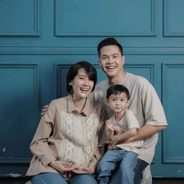 Menanti Kelahiran Anak Kedua, Ini 6 Potret Maternity Shoot Ardina Rasti