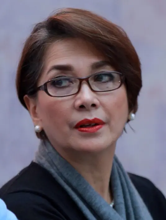 Selain Tio Pakusadewo dan Widyawati, film yang tayang di bioskop secara serentak mulai 28 Januari 2016 itu dibintangi oleh Julie Estelle, Rio Dewanto. (Galih W. Satria/Bintang.com)