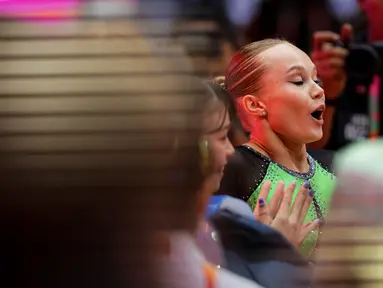 Ekspresi pesenam asal Russia, Angelina Melnikova saat memenangkan kategori All-Around putri Kejuaraan Dunia Gimnastik 2025 di Indonesia Arena, Senayan, Jakarta, Kamis (23/10/2025). (Bola.com/Bagaskara Lazuardi)