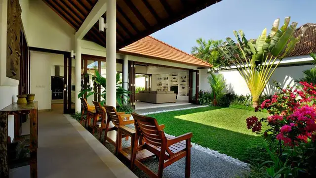 8 Inspirasi Menata Halaman Belakang Rumah agar Penghuni Makin Betah