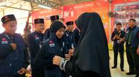 Santri asal Ponpes Dzikir Al Fath Sukabumi diberangkatkan untuk memgabdi di 4 desa Provinsi Maluku (Liputan6.com/Fira Syahrin).