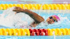 AcehAtlet para renang, Syuci Indriani saat berlaga di final 200 meter gaya bebas putri S14 Asian Para Games 2018 di Stadion Akuatik Kompleks GBK, Jakarta, Minggu (7/10). Syuci meraih posisi ketiga dan berhak atas perunggu. (Liputan6.com/Helmi Fithriansyah