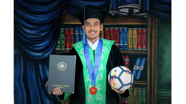 5 Gaya Imam Arief di Luar Lapangan, Penjaga Gawang Ketiga Persebaya