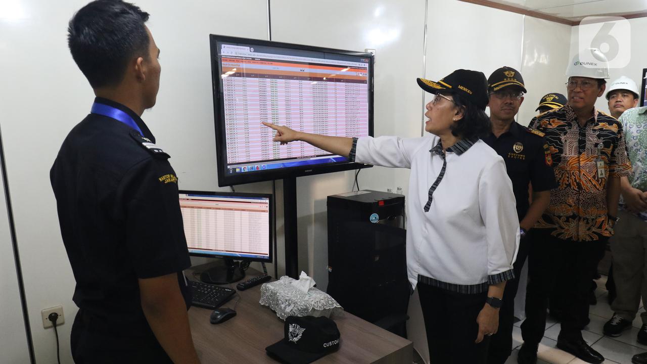 Sri Mulyani Datangi Pusat Logistik Berikat