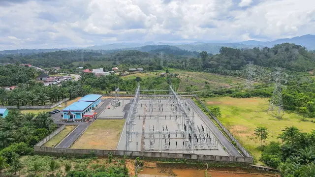 Sepanjang 2023, PLN berhasil menambah kapasitas pembangkit listrik mencapai 4.182,2 MW. Jumlah ini melampaui target yang ditetapkan dalam Rencana Kerja dan Anggaran Perusahaan (RKAP) 2023 sebesar 1.487,9 MW. (Dok PLN)