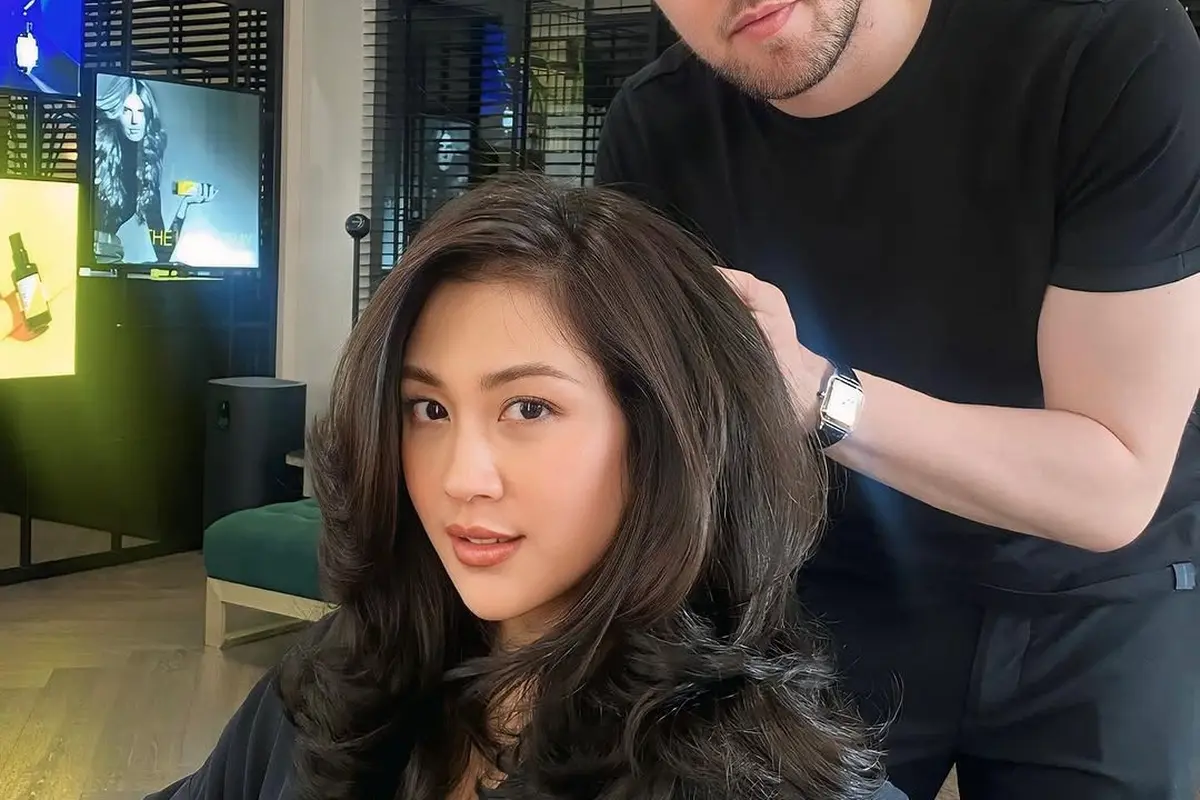 Gaya Sherina Munaf Sambut Lembaran Baru dengan Layer Cut yang Elegan