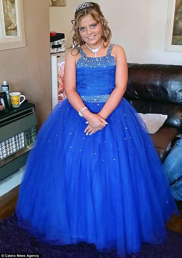 Penampilan Beth saat akan ke pesta.